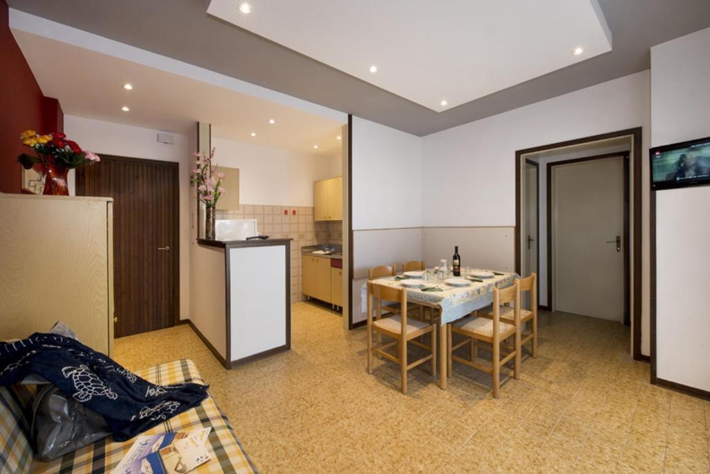 Residence G. Verdi Bibione Habitación foto